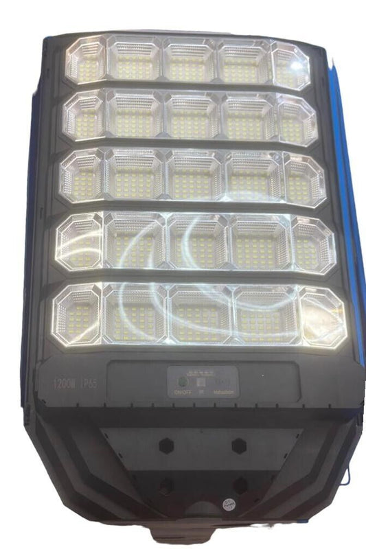 Faro Stradale Lampione Led 1200W con Pannello Solare Impermeabili e telecomando